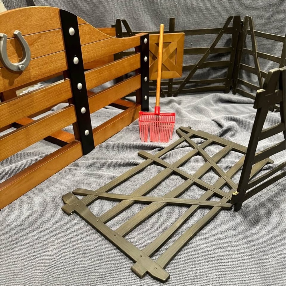 American Girl Wooden Horse Stable fence panels trough horse sheet